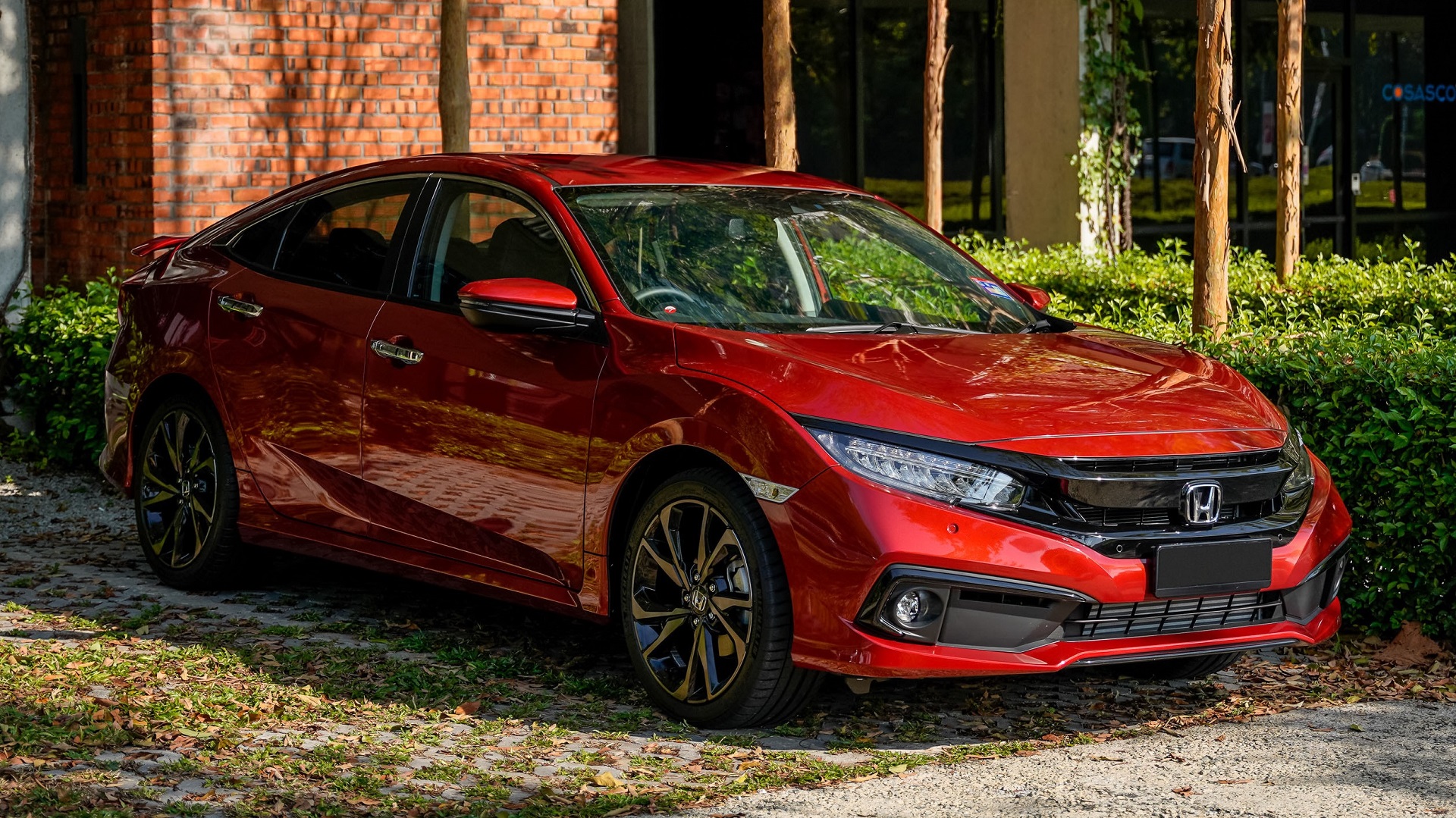 Honda Civic Facelift Tops C-Segment Market; 6,500 Bookings, 2,900 Units