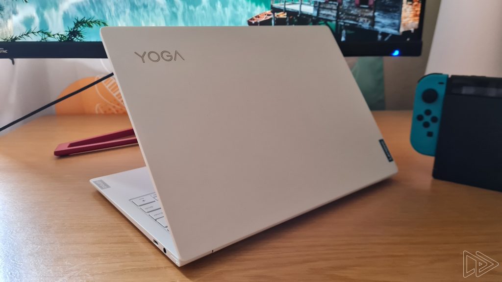 Lenovo Yoga Slim 7i Carbon Quick Review: Lightweight, Sleek Productivity  Laptop – Nextrift