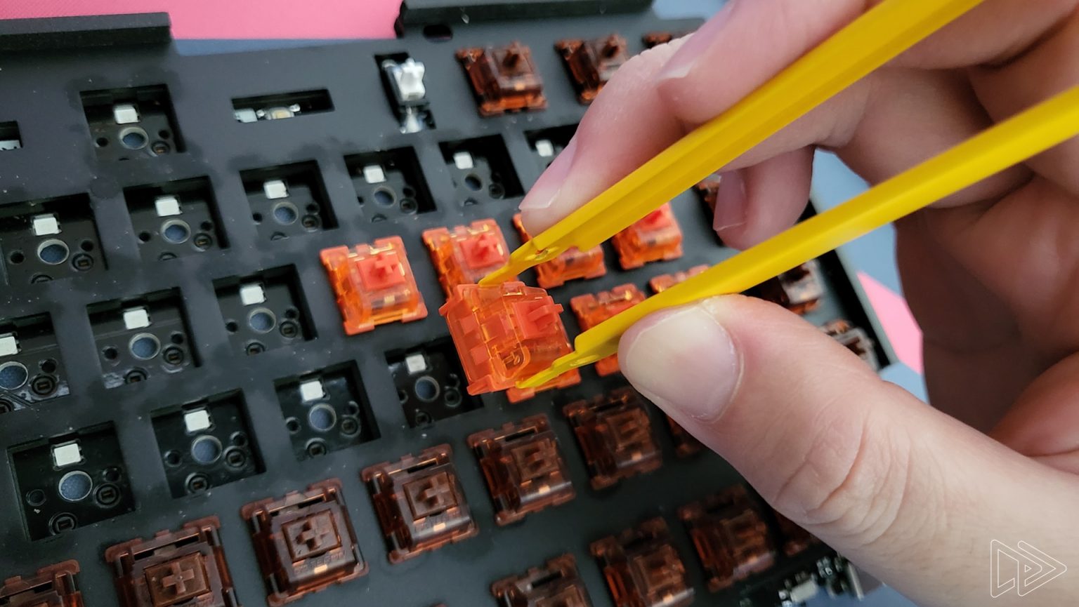 Custom Keyboard How to Remove Switches With a Switch Puller? Nextrift