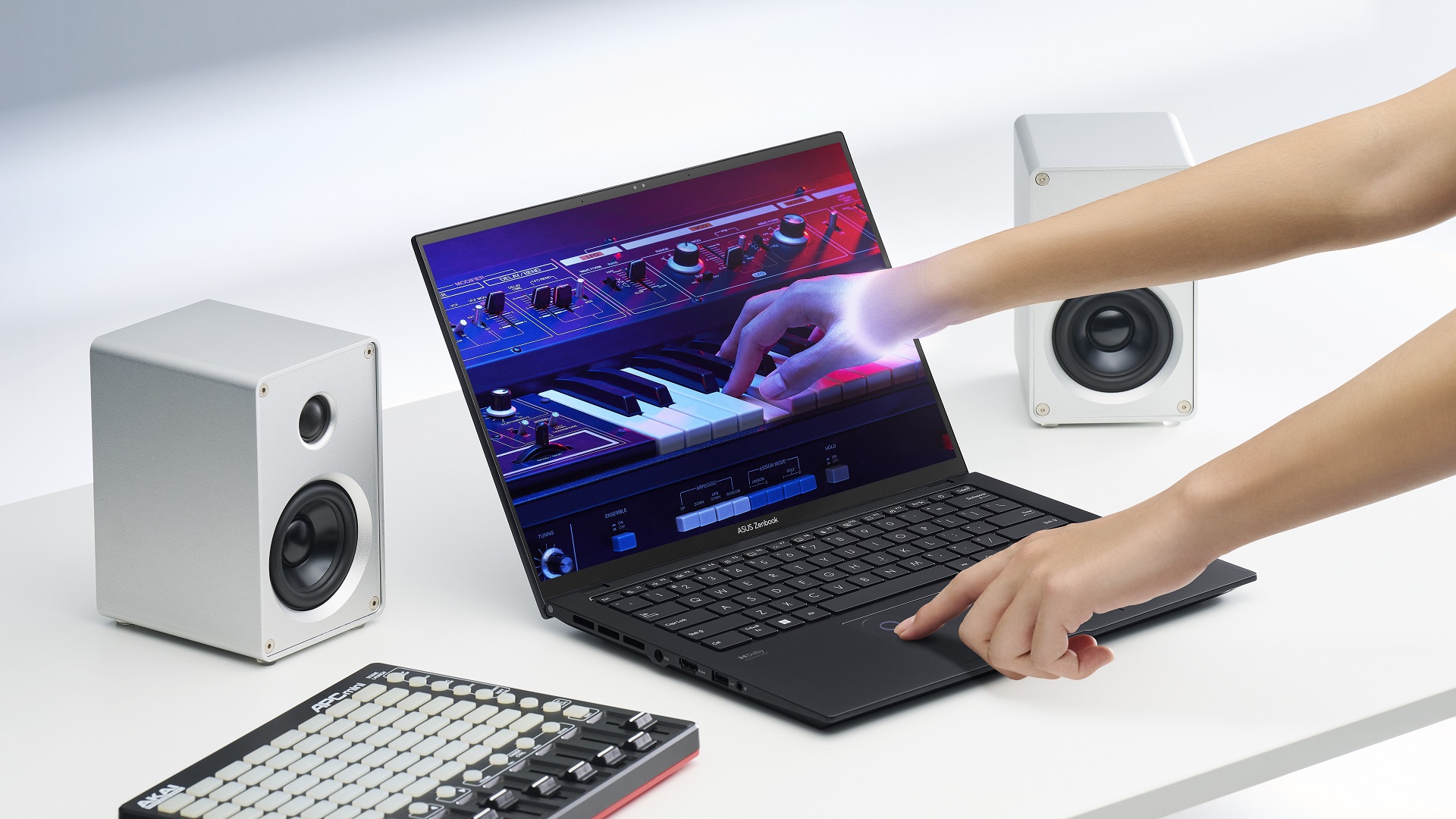Asus Zenbook Pro 14 OLED Now in Malaysia – Core i9-13900H, 120Hz OLED, RM10,999