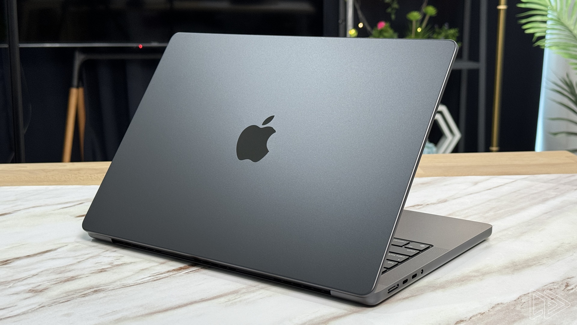 Apple MacBook Pro 14 M3 Unboxing Hands on Space Black Is In Apple MacBook Pro 14 M3 Unboxing Hands on Space Black Is In