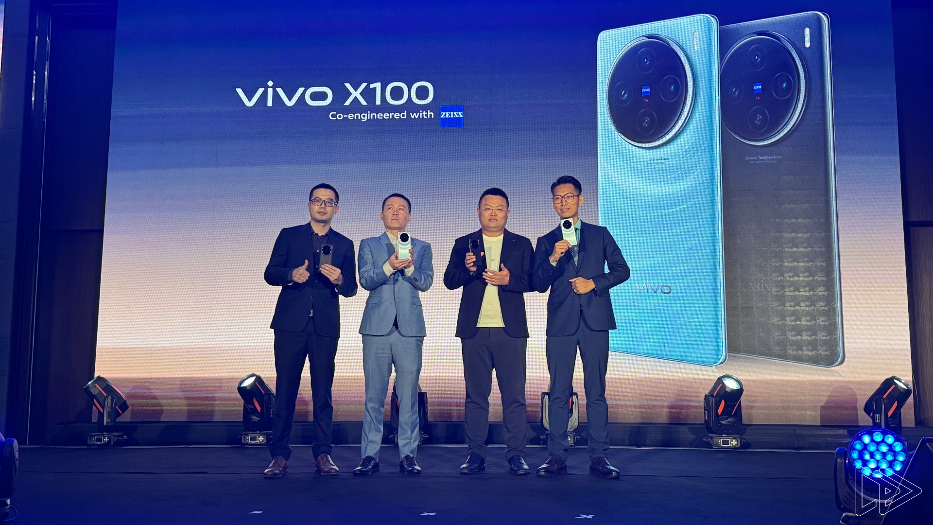 Vivo X100 Series Unleashed in Malaysia – Zeiss Triple Camera, Dimensity 9300, From RM3,499