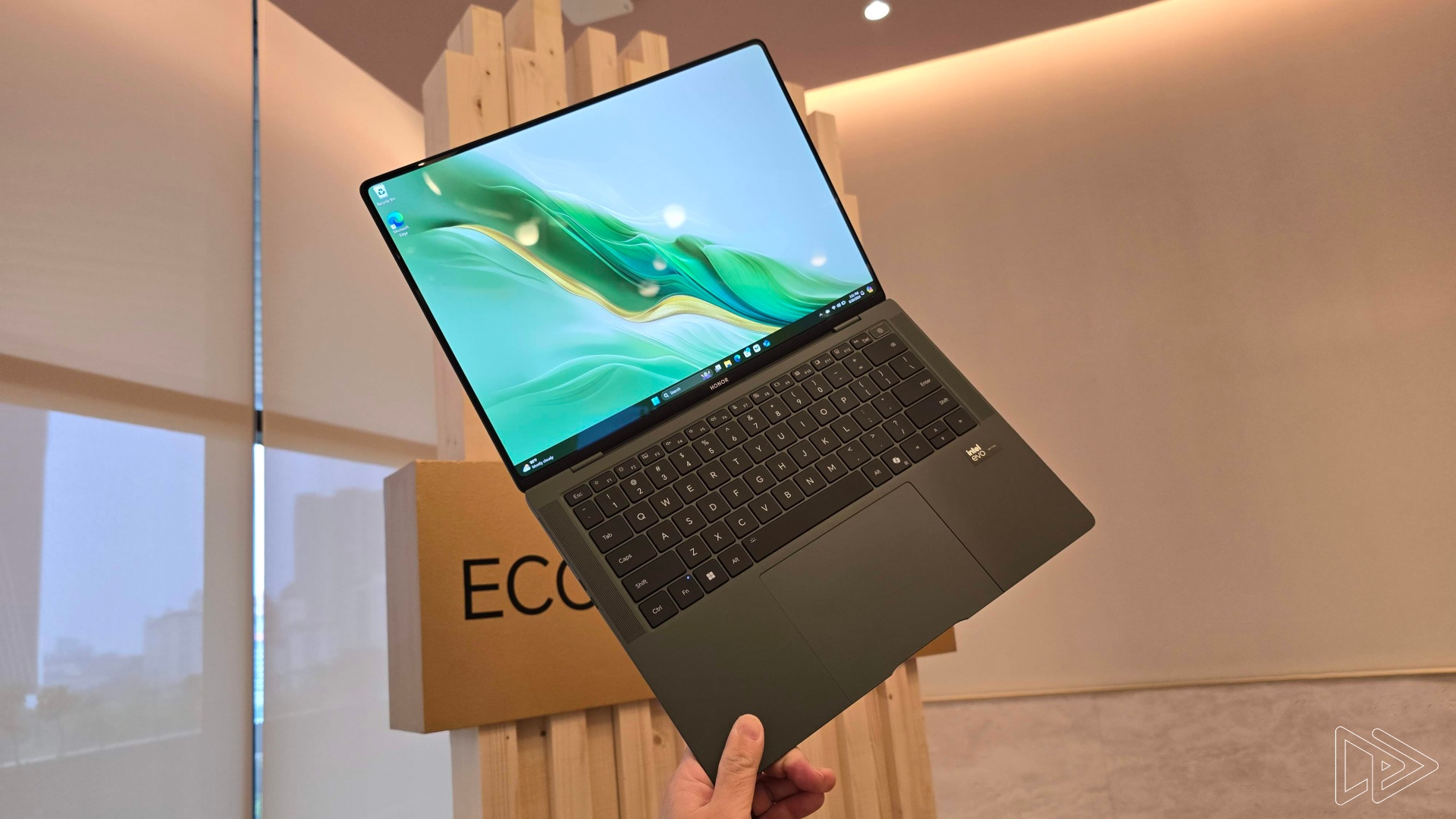 Honor MagicBook Art 14 Is a Thin, Lightweight Laptop With Removable Webcam