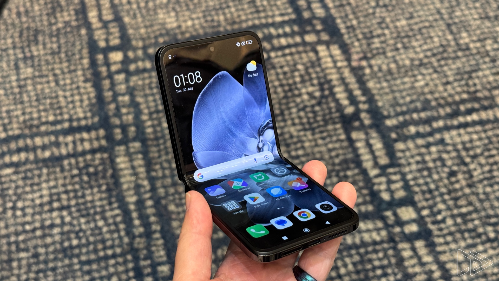 Official: Xiaomi Mix Flip Now in Malaysia for RM4,999