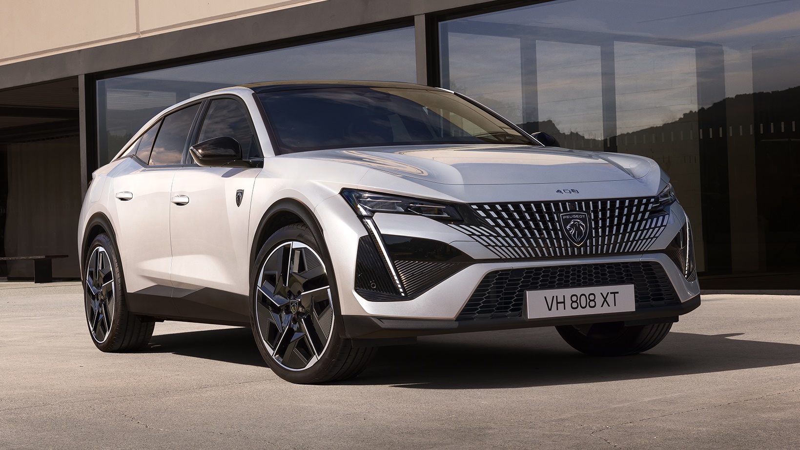 Peugeot e-408 Official – 213PS/345Nm, 120kW DC Charging, 453km WLTP Range