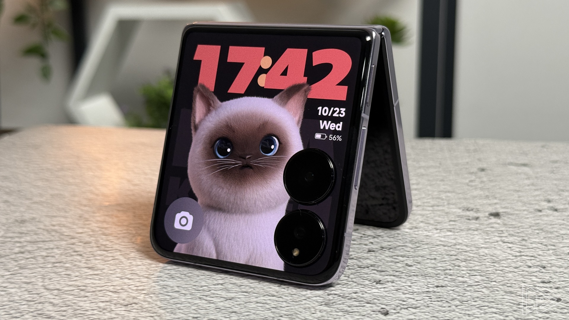 Xiaomi Mix Flip – Leica Imaging & Snapdragon 8 Gen 3 in a Flipping Sleek Form Factor