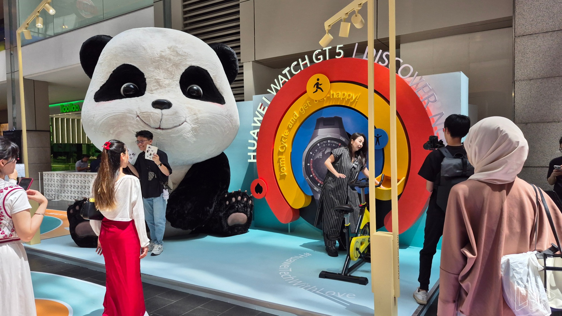 Huawei #TechWithLove Pop-Up Happening at Pavilion KL Until 17 November