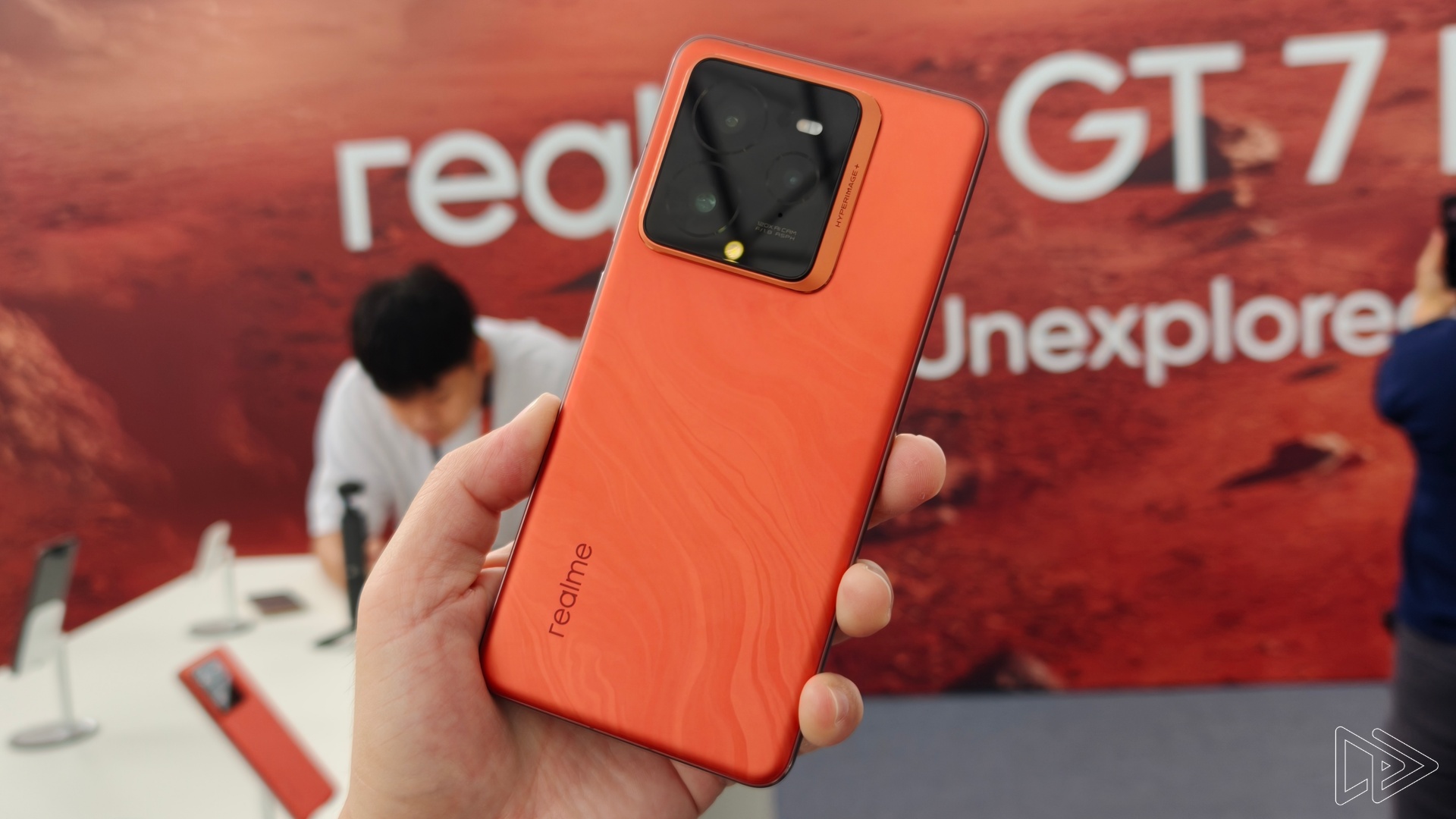 Realme to Be Integrated into Oppo, Becoming Its Latest Sub-Brand