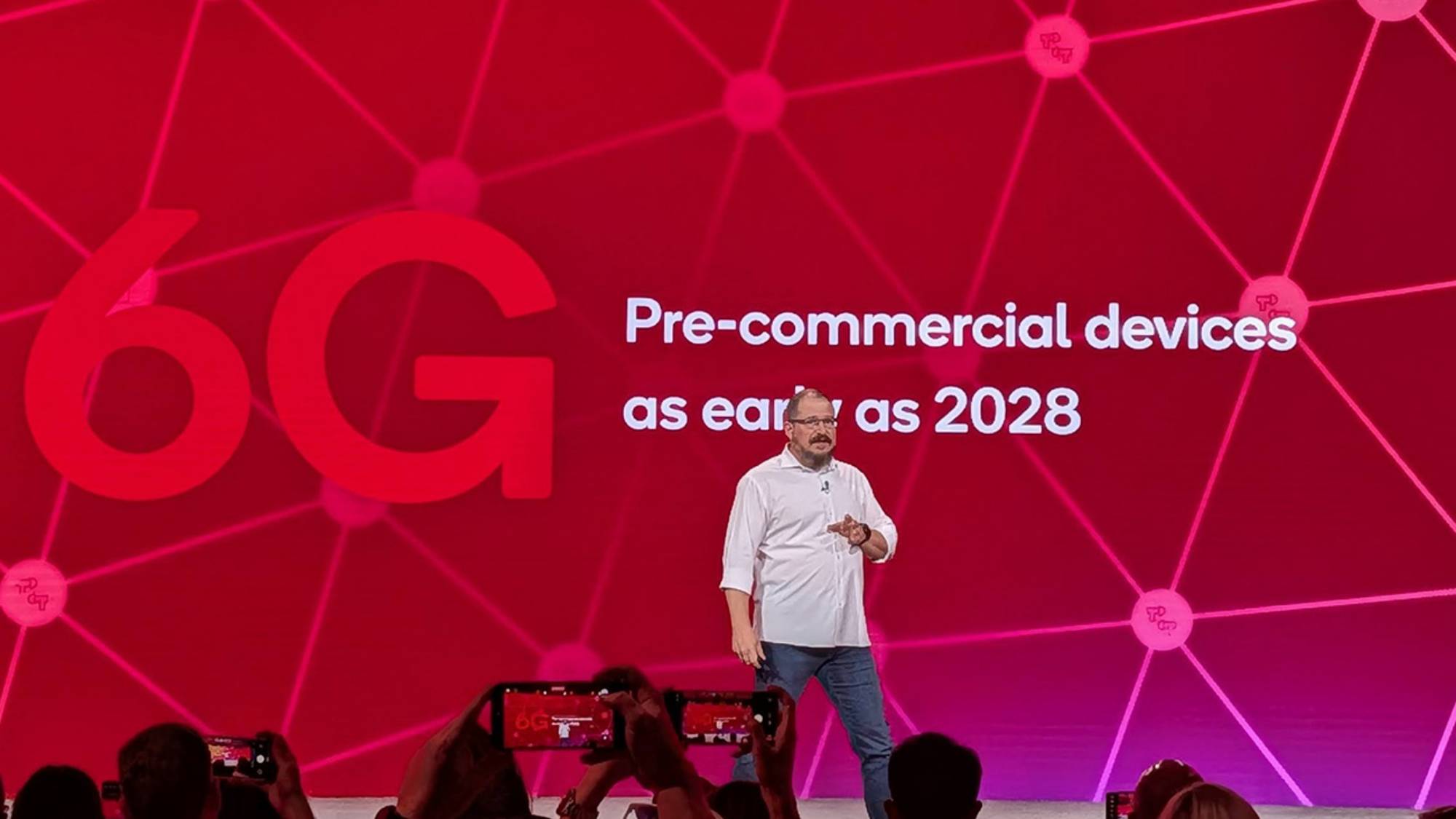 Qualcomm Targets 2028 for Pre-Commercial 6G Devices