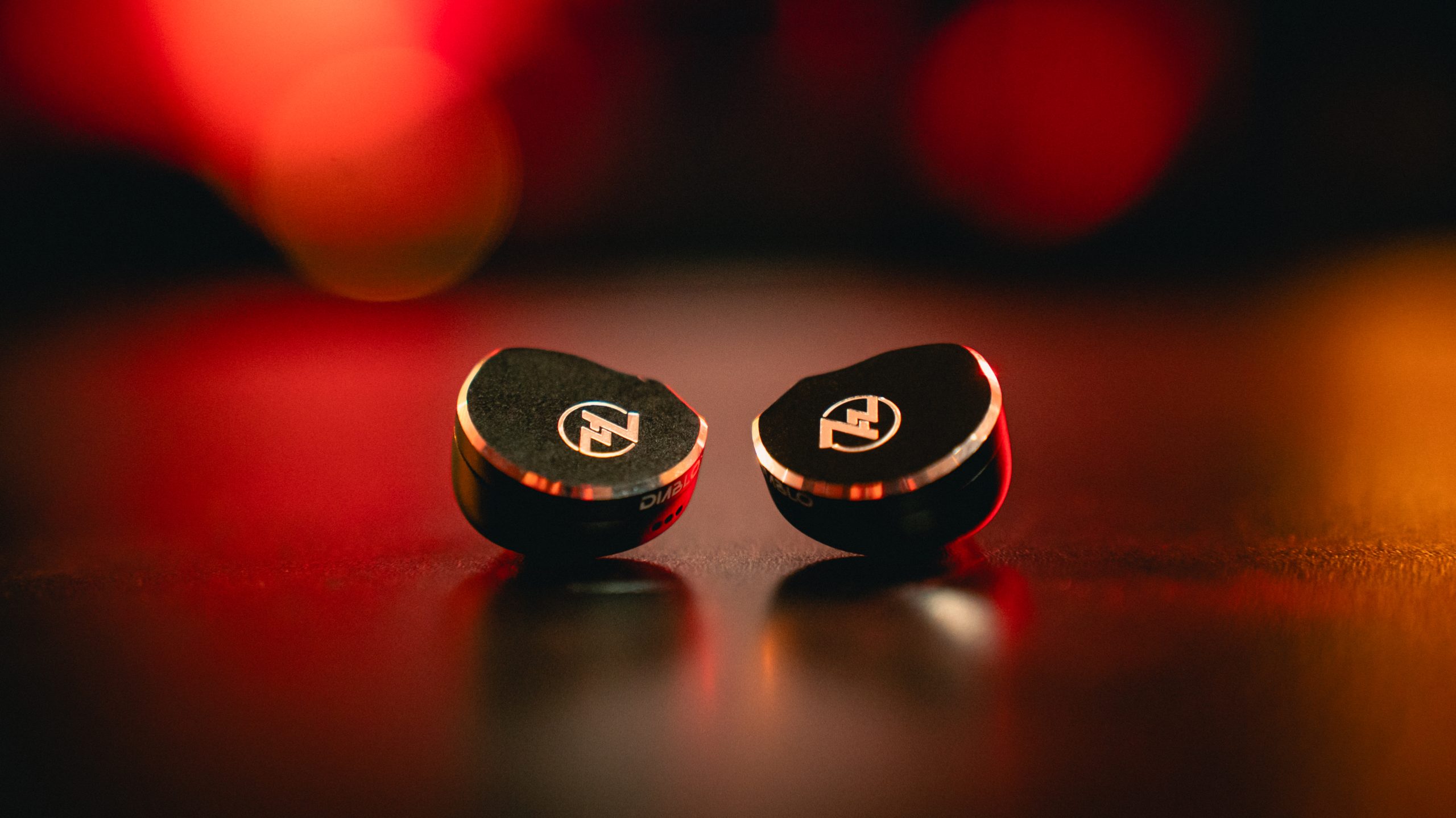 7Hz Diablo Review — The Dark Twin With a Fun Side