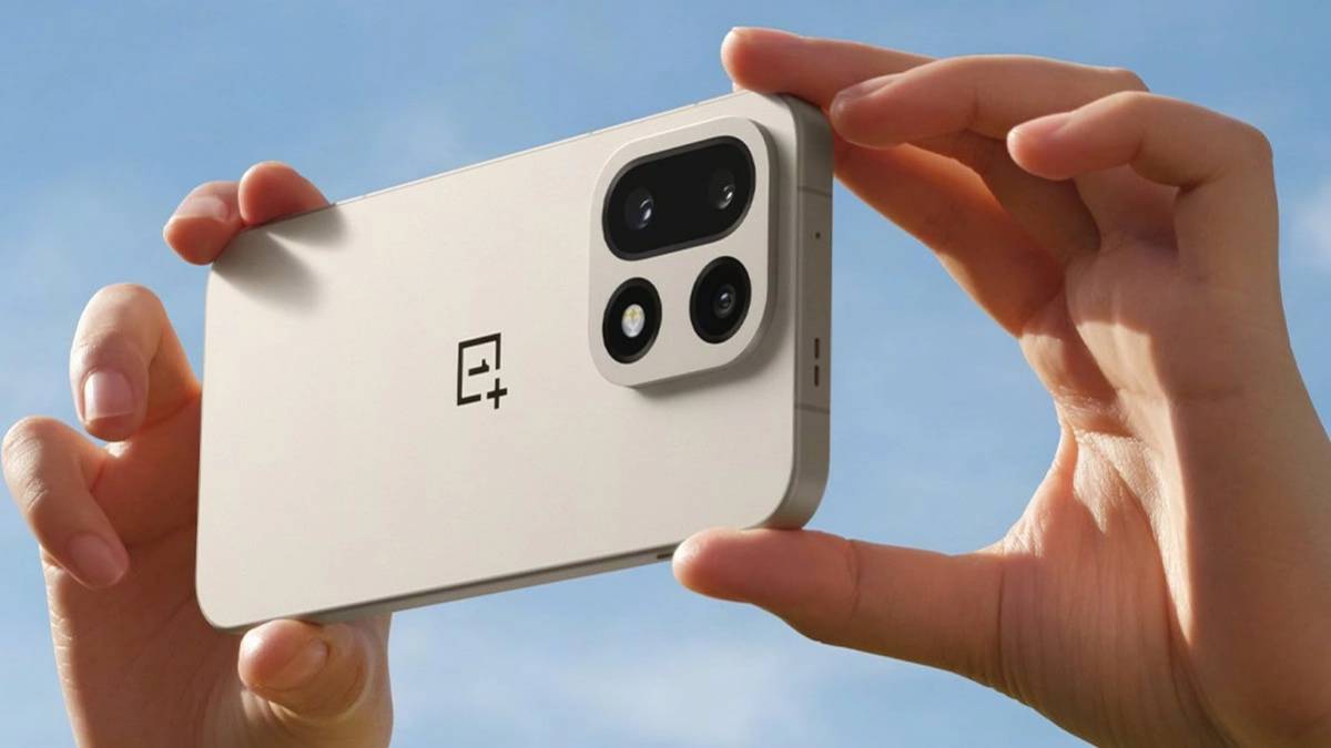 OnePlus 15 Launches in Malaysia With Snapdragon 8 Elite Gen 5, 7300mAh Battery for RM4,399