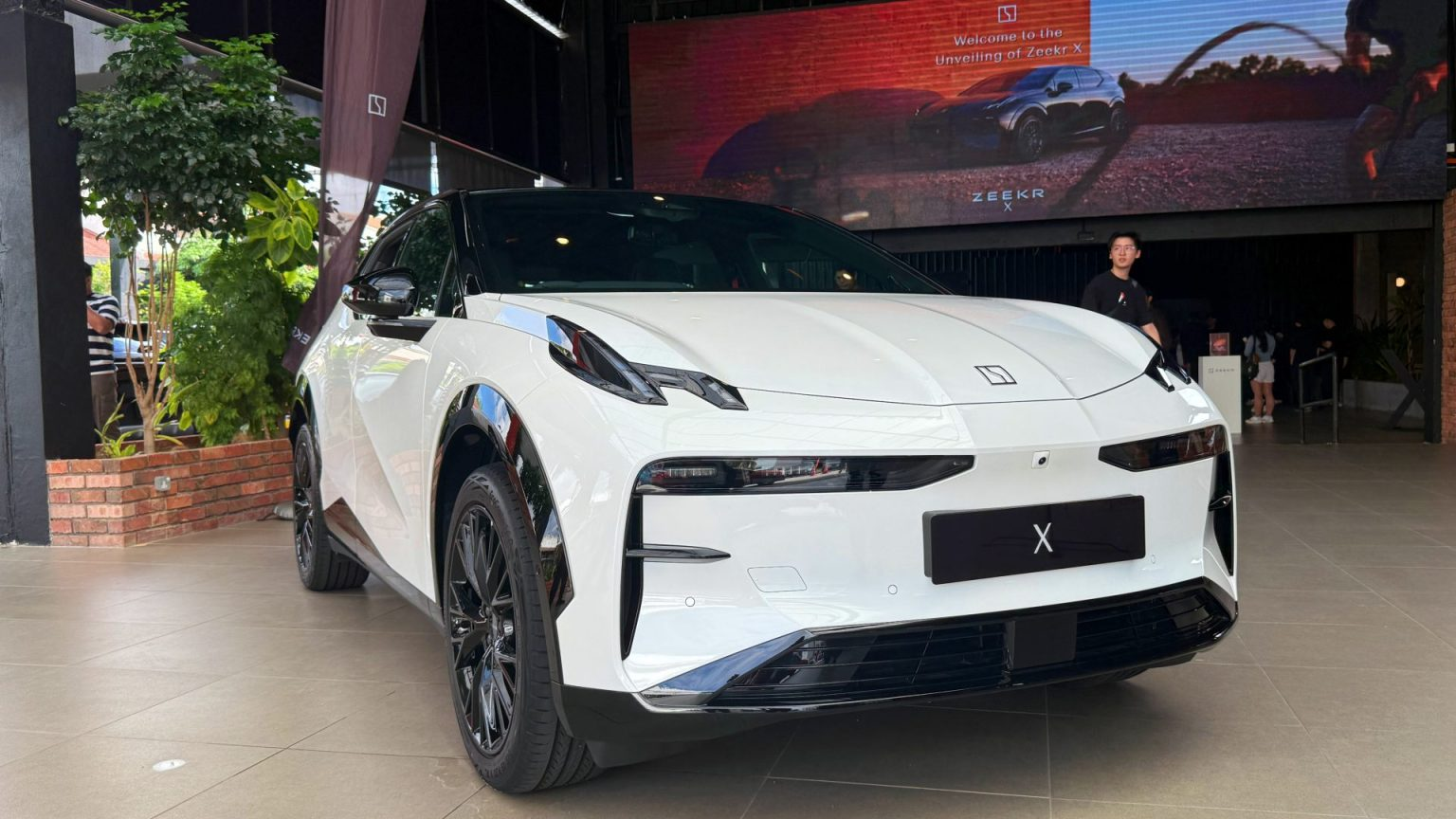 Zeekr Launches 2026 Zeekr X in Malaysia With Longer Range and New Features, Starting From RM158,800